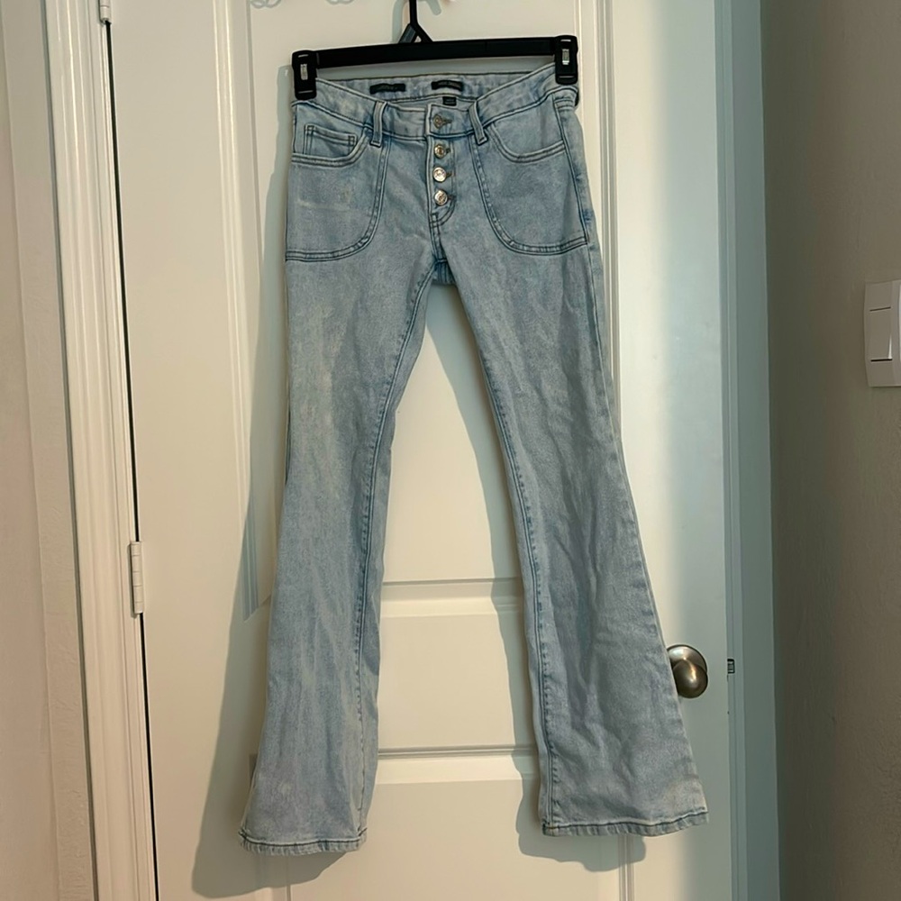 Low rise boot cut light jeans